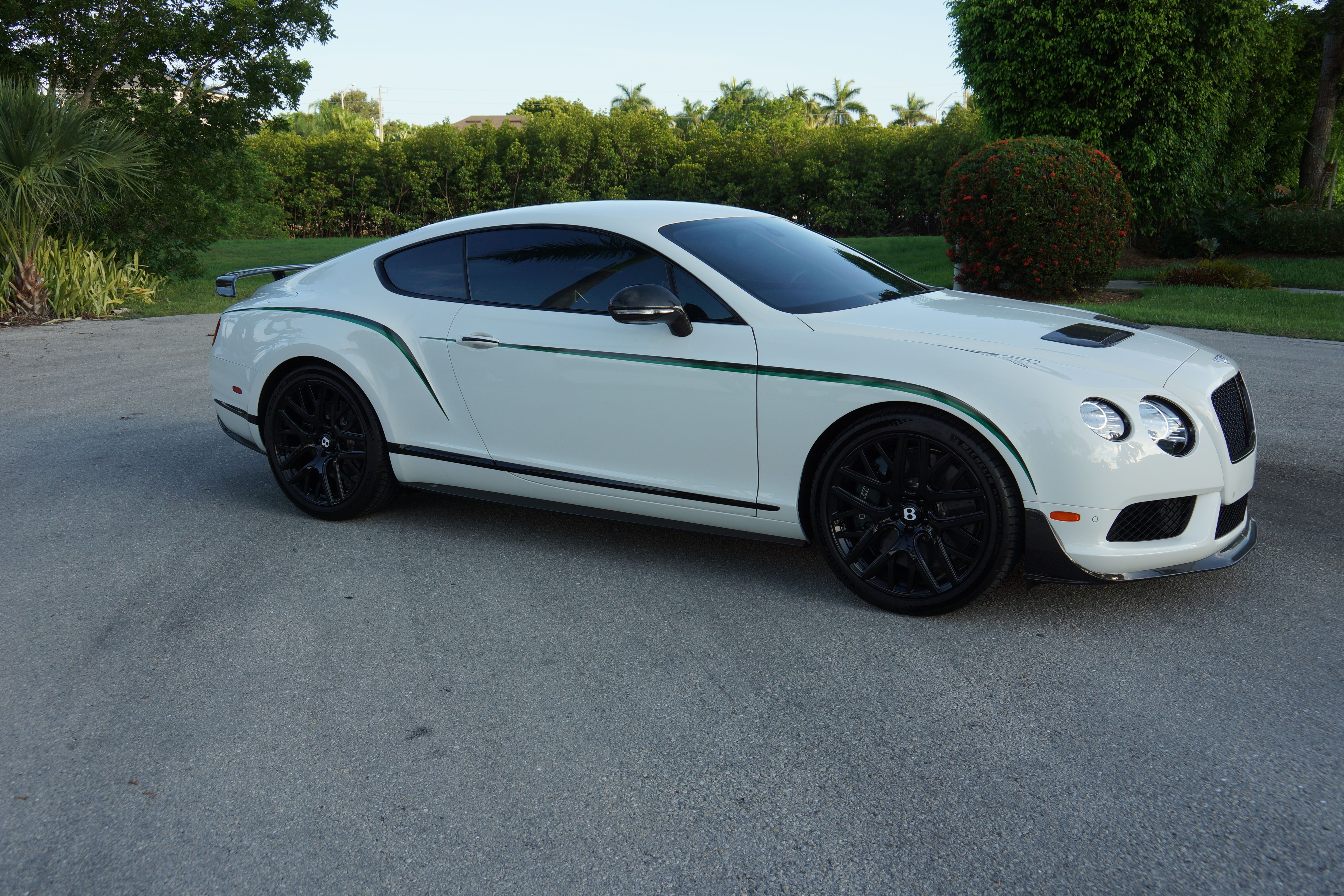 Used 2015 Bentley Continental GT3-R AWD/4WD image 4