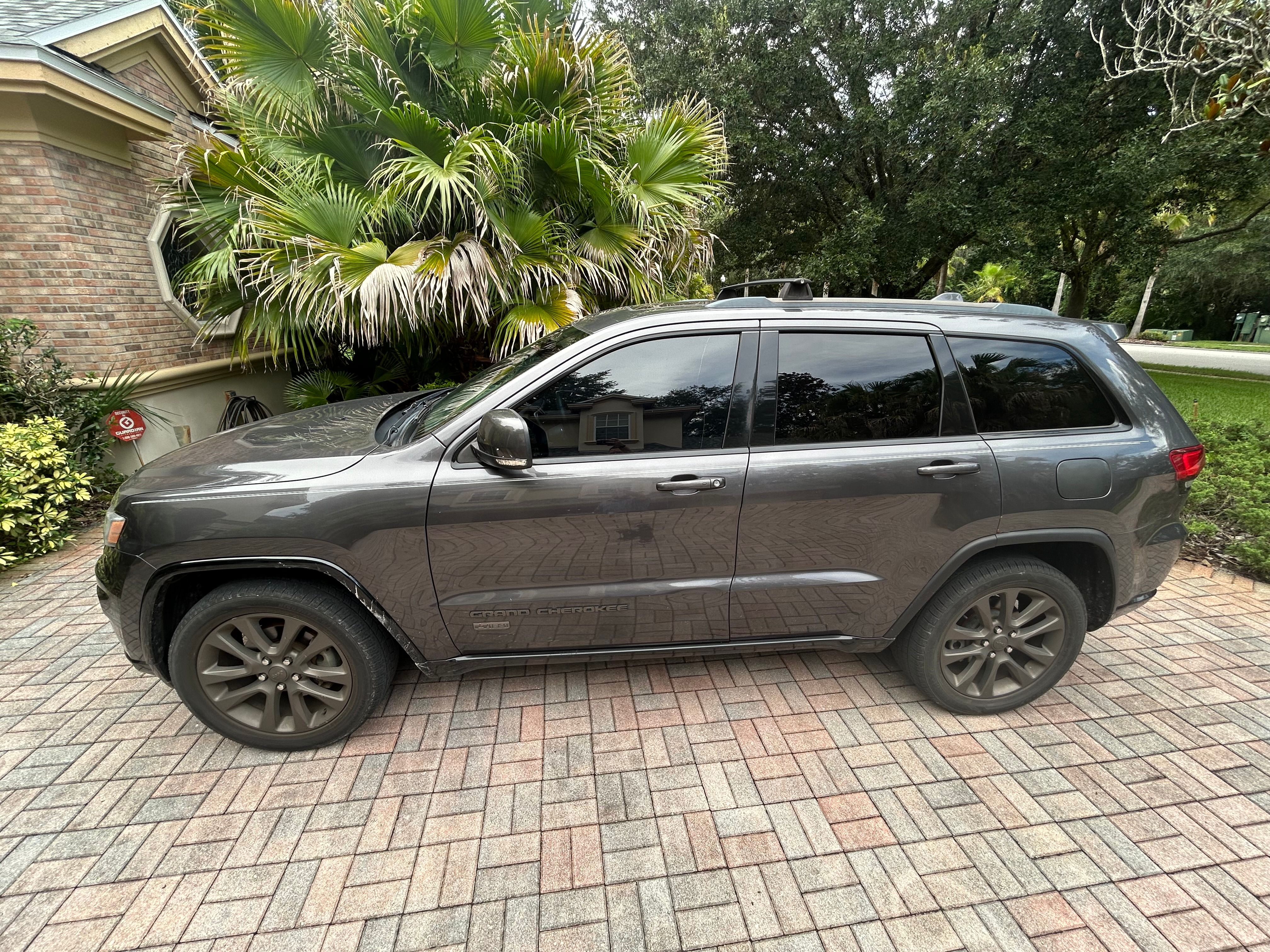 Used 2016 Jeep Grand Cherokee Limited 75th Anniversary RWD image 5
