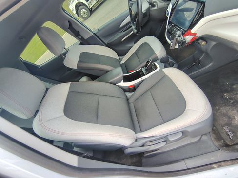 Used 2017 Chevrolet Bolt LT image 11
