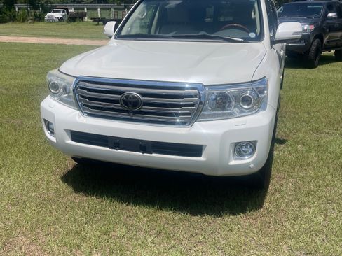 Used 2013 Toyota Land Cruiser AWD/4WD image 6