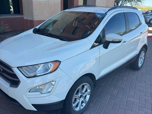 Used 2020 Ford EcoSport SE w/ SE Convenience Package image 4