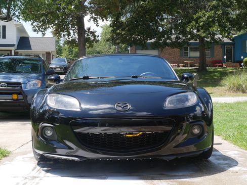 Used 2014 MAZDA MX-5 Miata Club RWD image 2