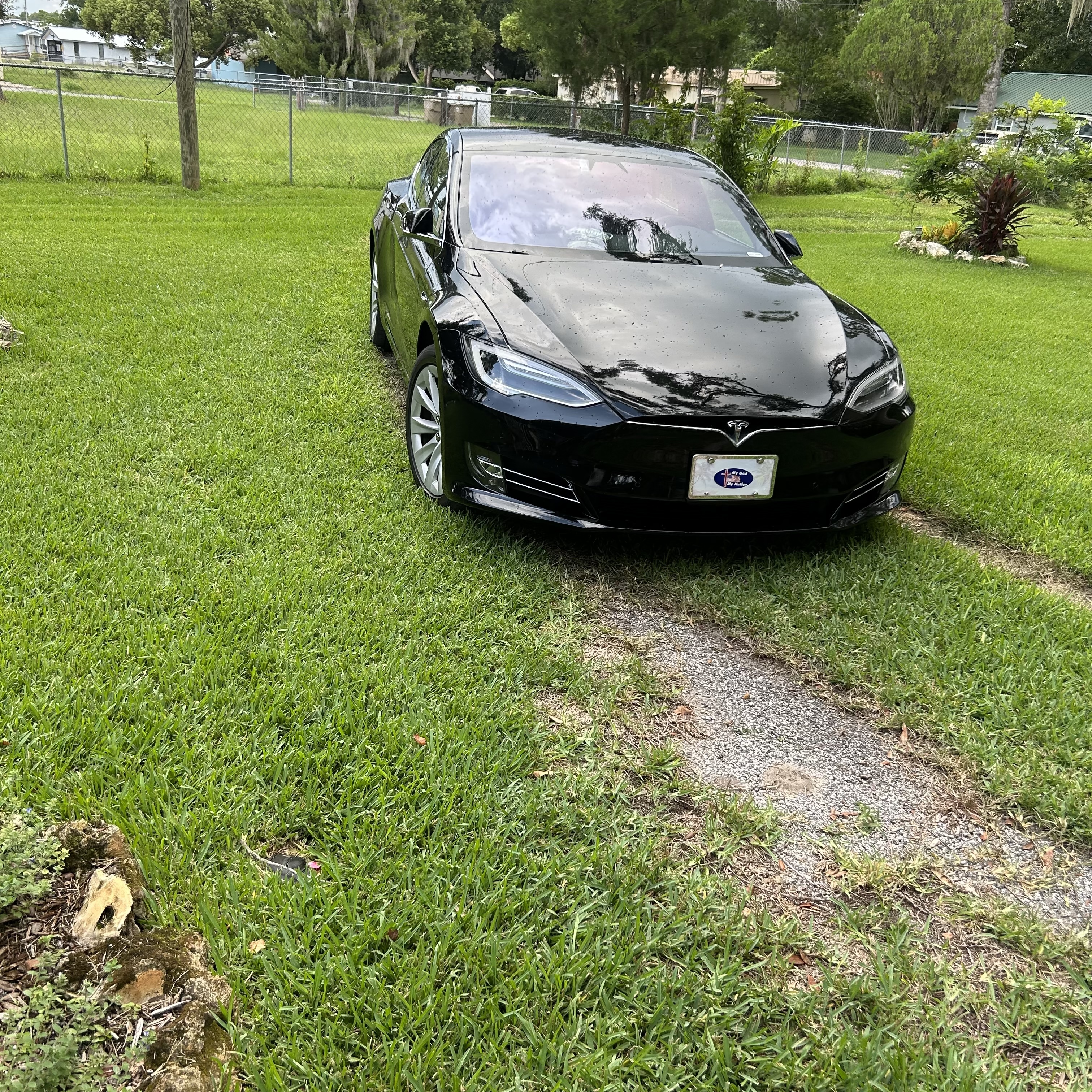 Used 2017 Tesla Model S 75 RWD image 4