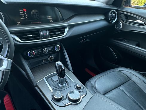 Used 2019 Alfa Romeo Stelvio Ti image 20