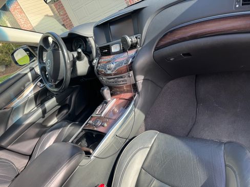 Used 2015 INFINITI Q70 L 3.7 w/ Deluxe Touring Package image 9