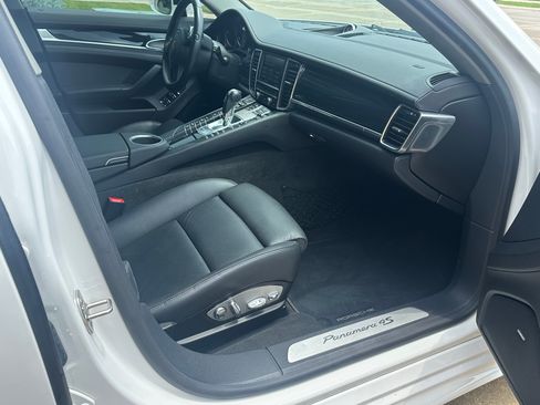 Used 2012 Porsche Panamera 4S image 6