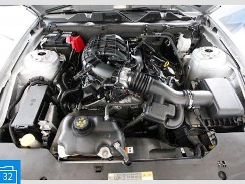 Used 2012 Ford Mustang Premium image 30