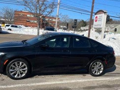 Used 2015 Chrysler 200 S w/ Navigation & Sound Group I image 5