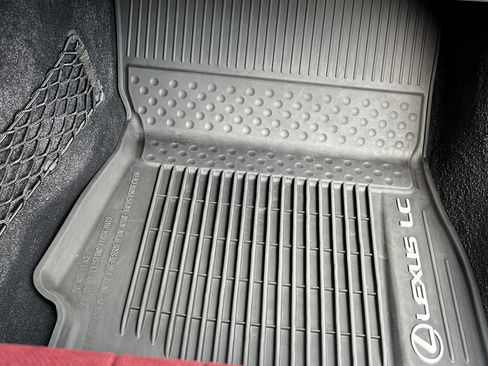 Used 2020 Lexus LC 500 Coupe image 21