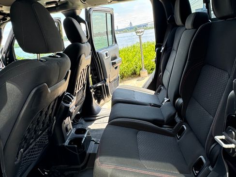 Used 2021 Jeep Gladiator Rubicon w/ LED Lighting Group image 27