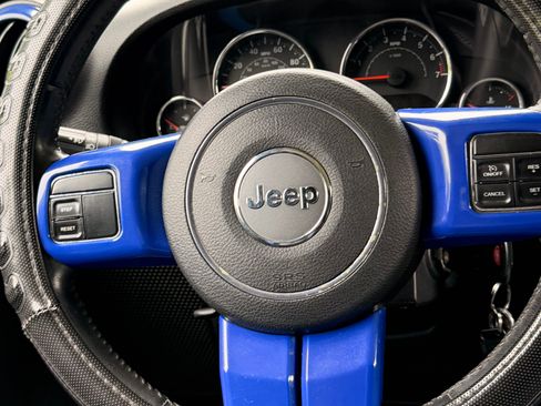 Used 2015 Jeep Wrangler Unlimited Sport w/ Power Convenience Group AWD/4WD image 19