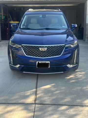 Used 2023 Cadillac XT6 Premium Luxury w/ Technology Package FWD image 6