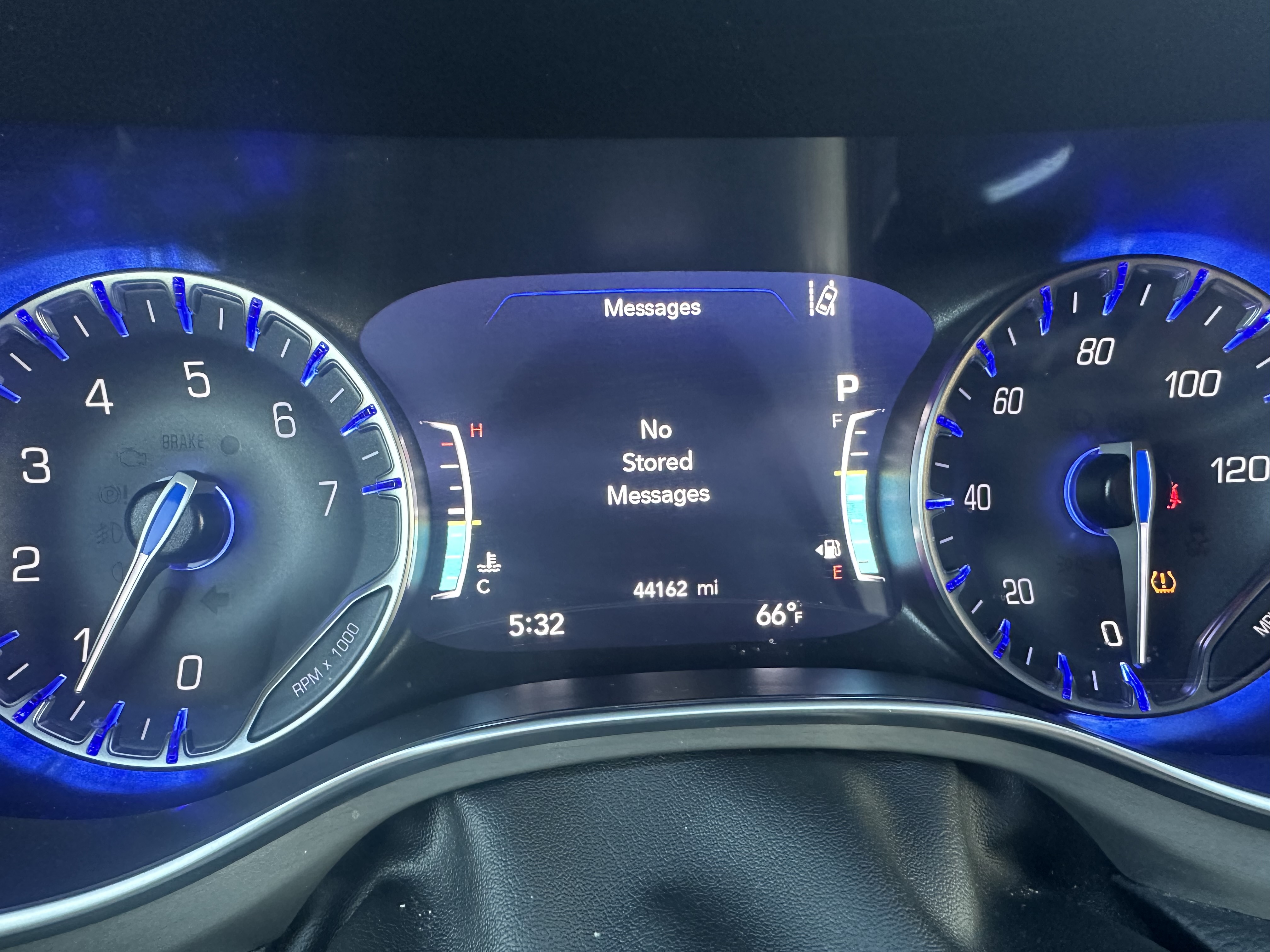 Used 2024 Chrysler Pacifica Limited w/ S Appearance Package FWD image 14