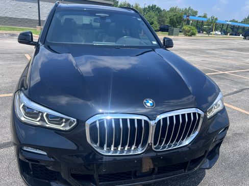 Used 2019 BMW X5 xDrive40i w/ M Sport Package AWD/4WD image 2