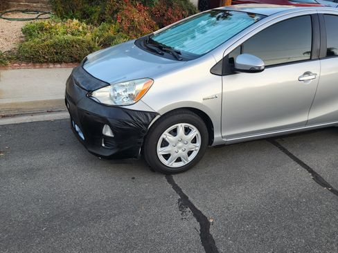Used 2014 Toyota Prius C Two image 1