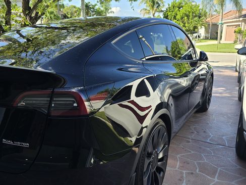 Used 2023 Tesla Model Y Performance AWD/4WD image 13