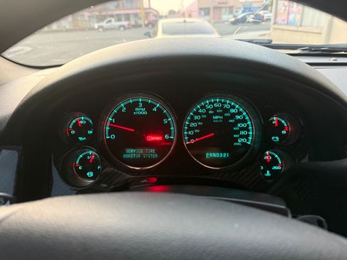 Used 2007 Chevrolet Tahoe LT w/ 1LT Special Edition image 17