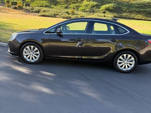 Used 2016 Buick Verano w/ Comfort Package FWD image 13