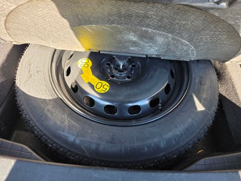 Used 2018 Land Rover Range Rover Velar S image 16