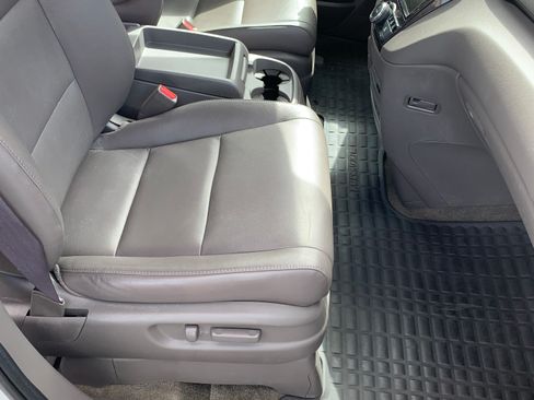 Used 2014 Honda Odyssey Touring image 11