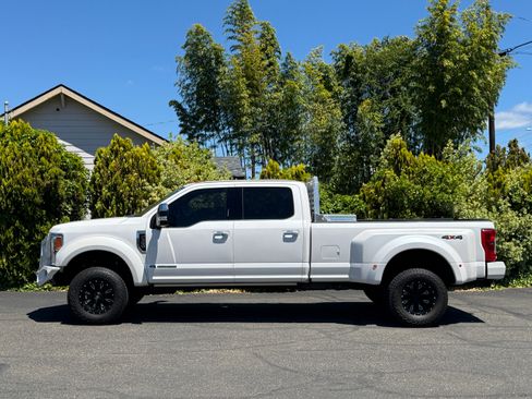 Used 2018 Ford F350 King Ranch w/ King Ranch Ultimate Package AWD/4WD image 9