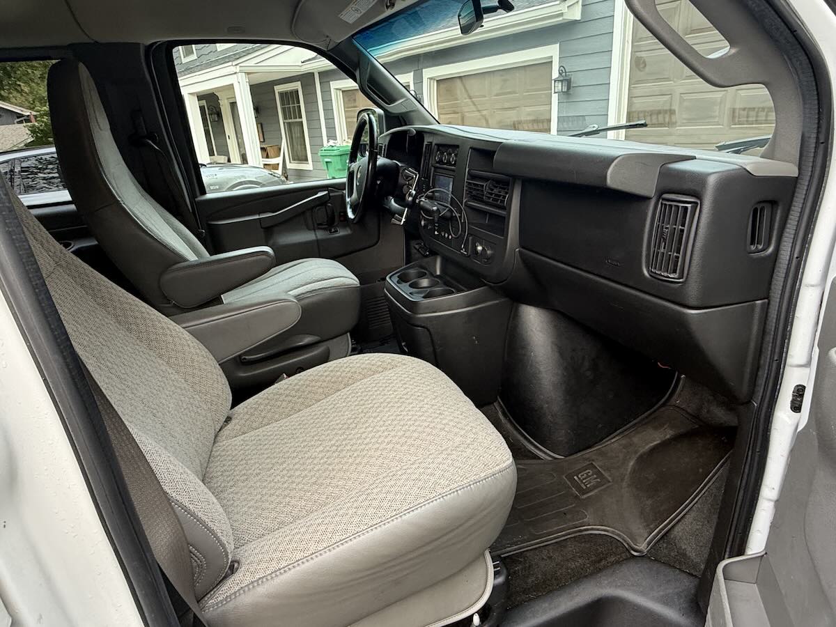 Used 2016 Chevrolet Express 2500 LS RWD image 14
