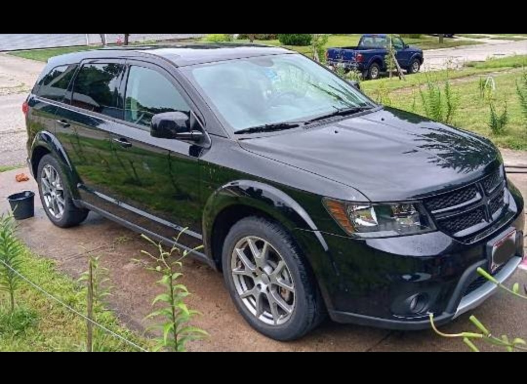 Used 2017 Dodge Journey GT FWD image 2