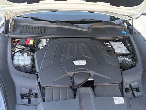 Used 2019 Porsche Cayenne image 11