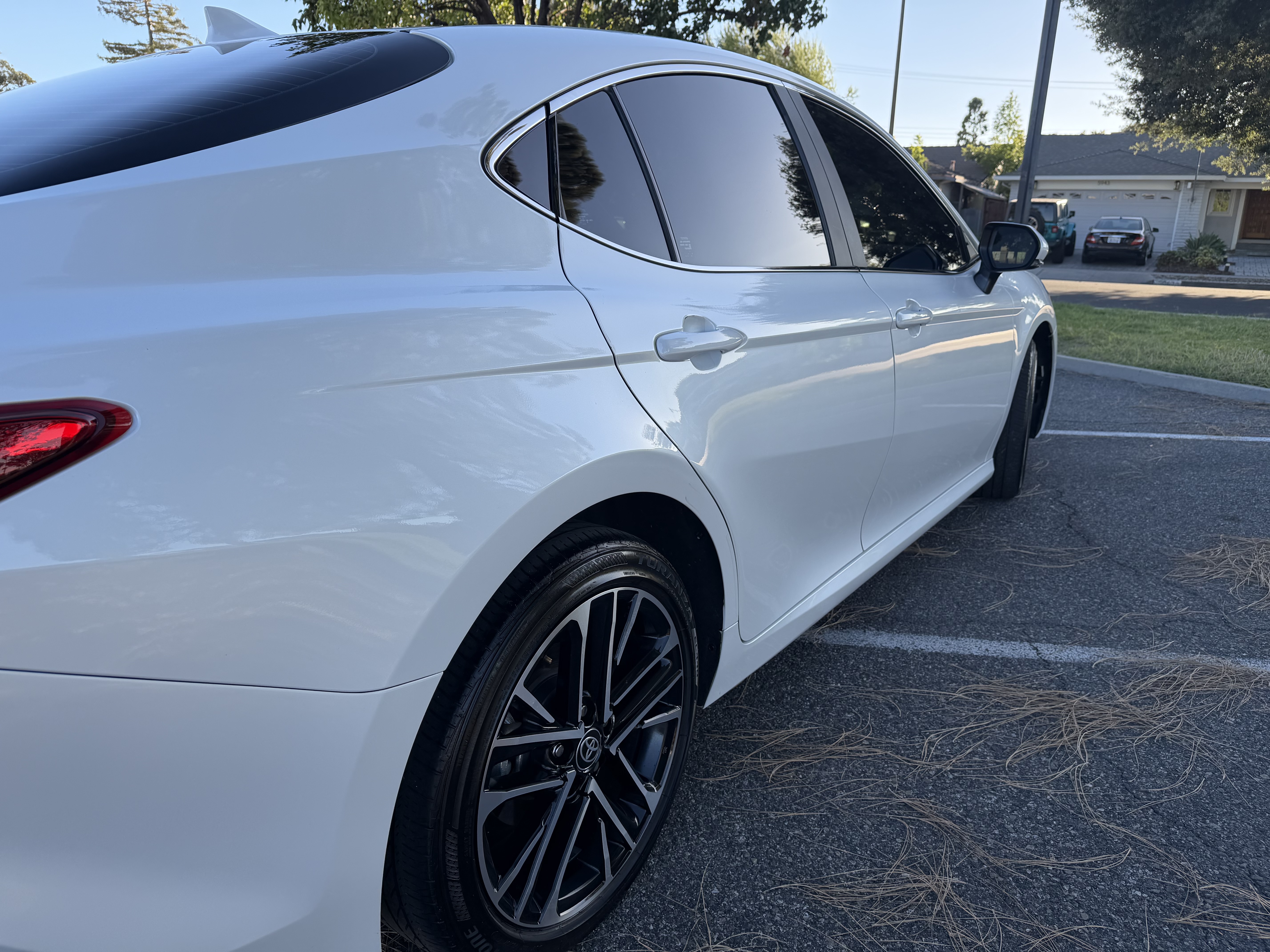 Used 2025 Toyota Camry XLE FWD image 6