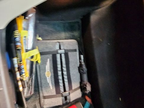 Used 2005 Chrysler Crossfire Limited image 9