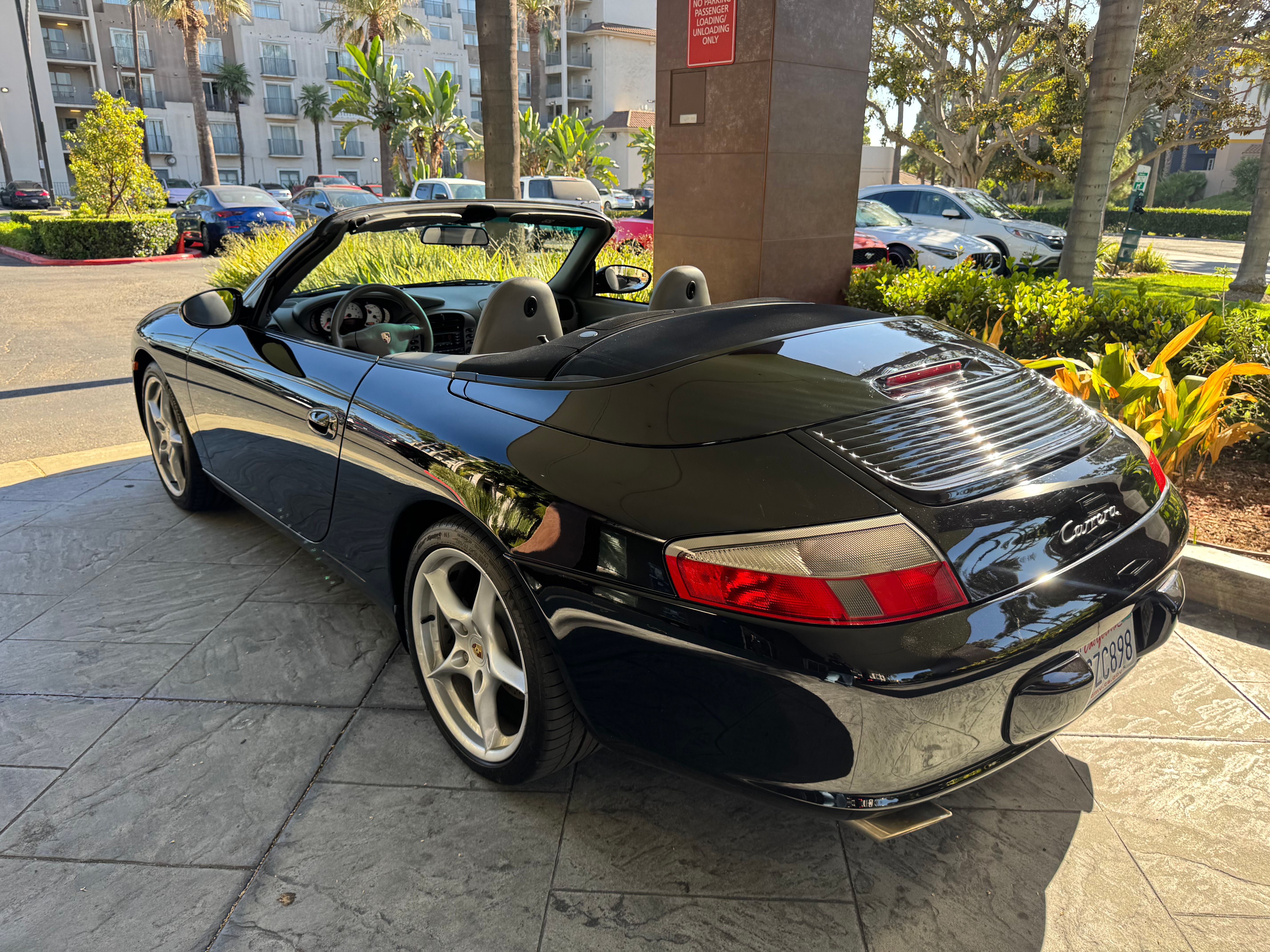 Used 2004 Porsche 911 Cabriolet image 12