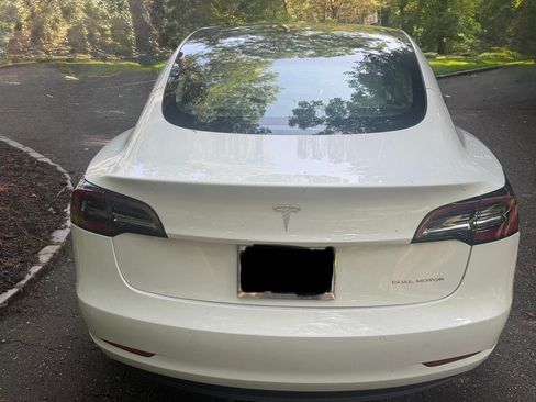 Used 2022 Tesla Model 3 Long Range AWD/4WD image 5