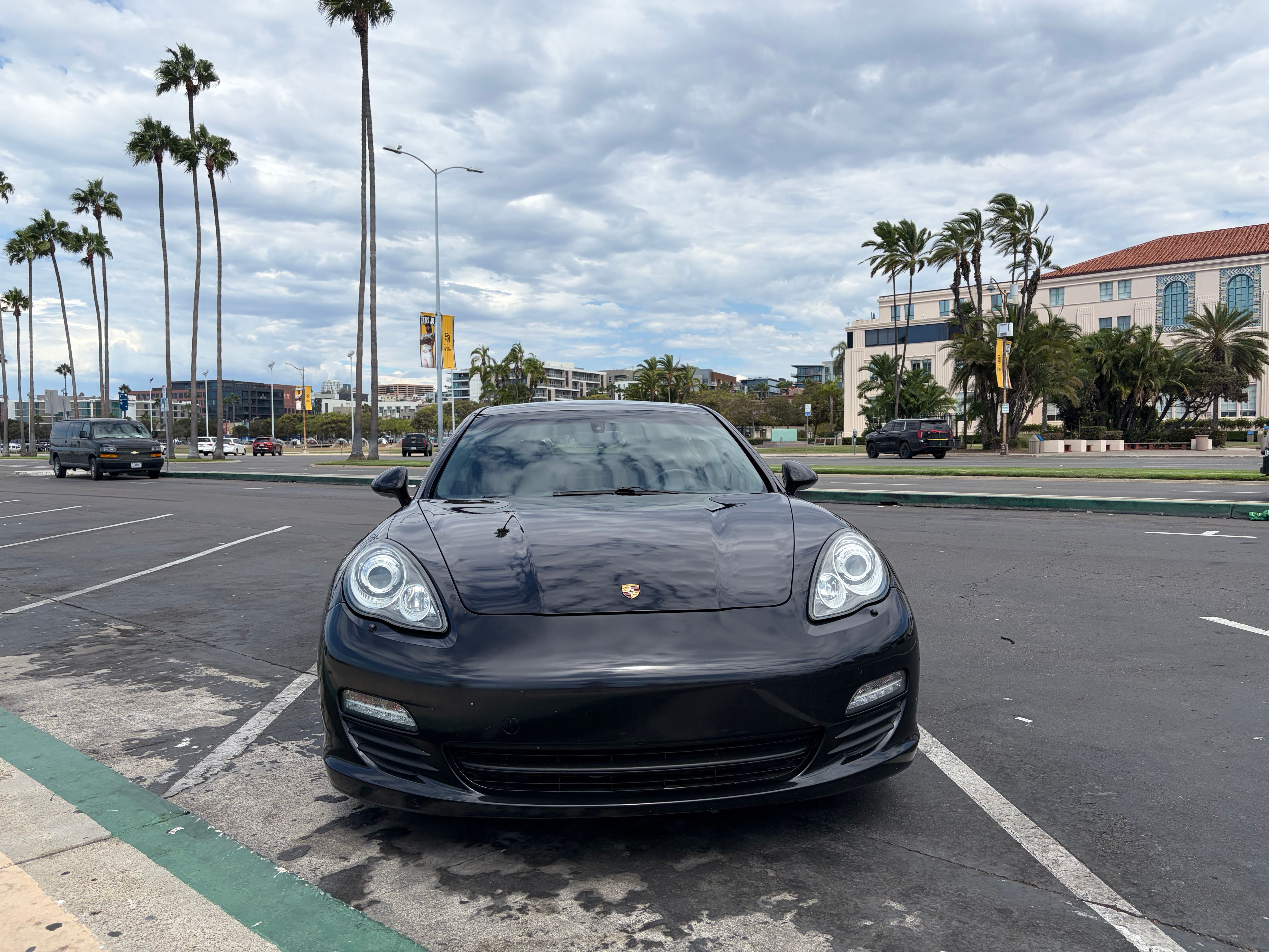 Used 2013 Porsche Panamera 4 Platinum Edition AWD/4WD image 10
