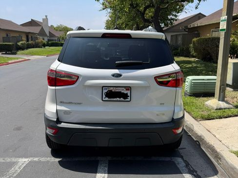 Used 2019 Ford EcoSport SE w/ SE Convenience Package FWD image 9