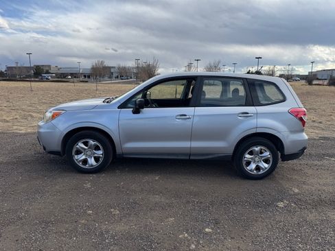 Used 2014 Subaru Forester 2.5i image 9