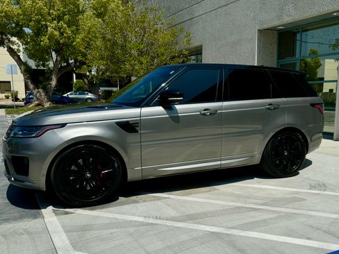 Used 2020 Land Rover Range Rover Sport HSE Dynamic image 4