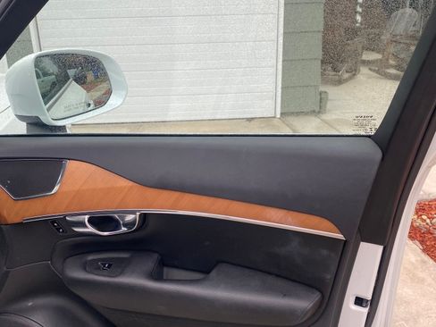 Used 2022 Volvo XC90 T8 Inscription Expression w/ Advanced Package image 9