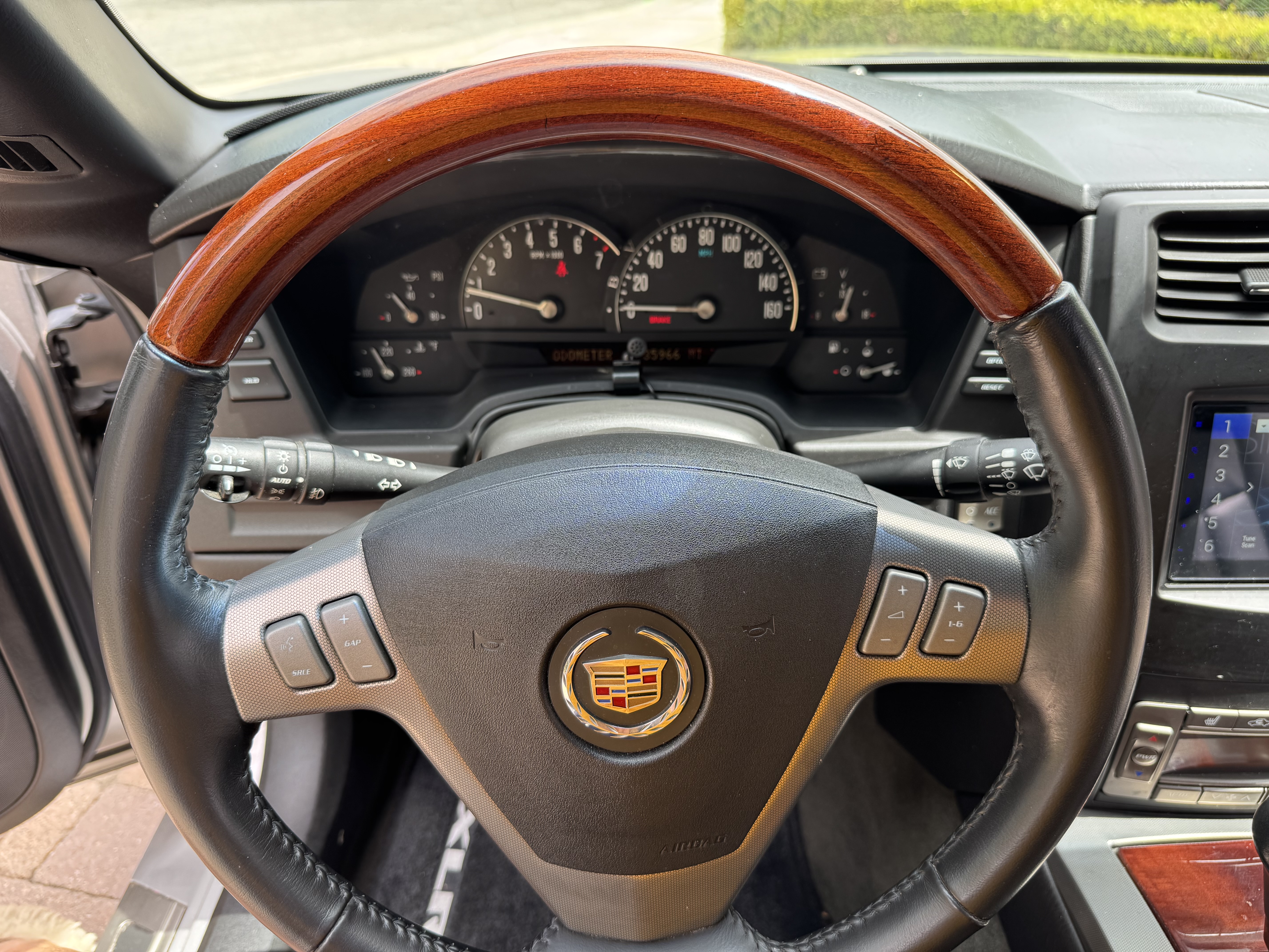 Used 2006 Cadillac XLR RWD image 10