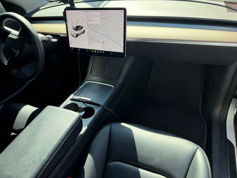 Used 2021 Tesla Model Y Long Range AWD/4WD image 6