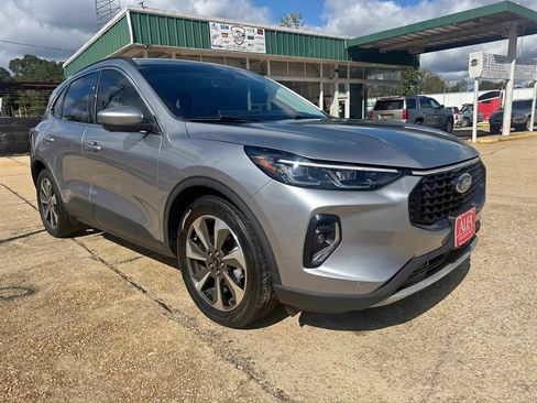 Used 2023 Ford Escape Platinum FWD image 1