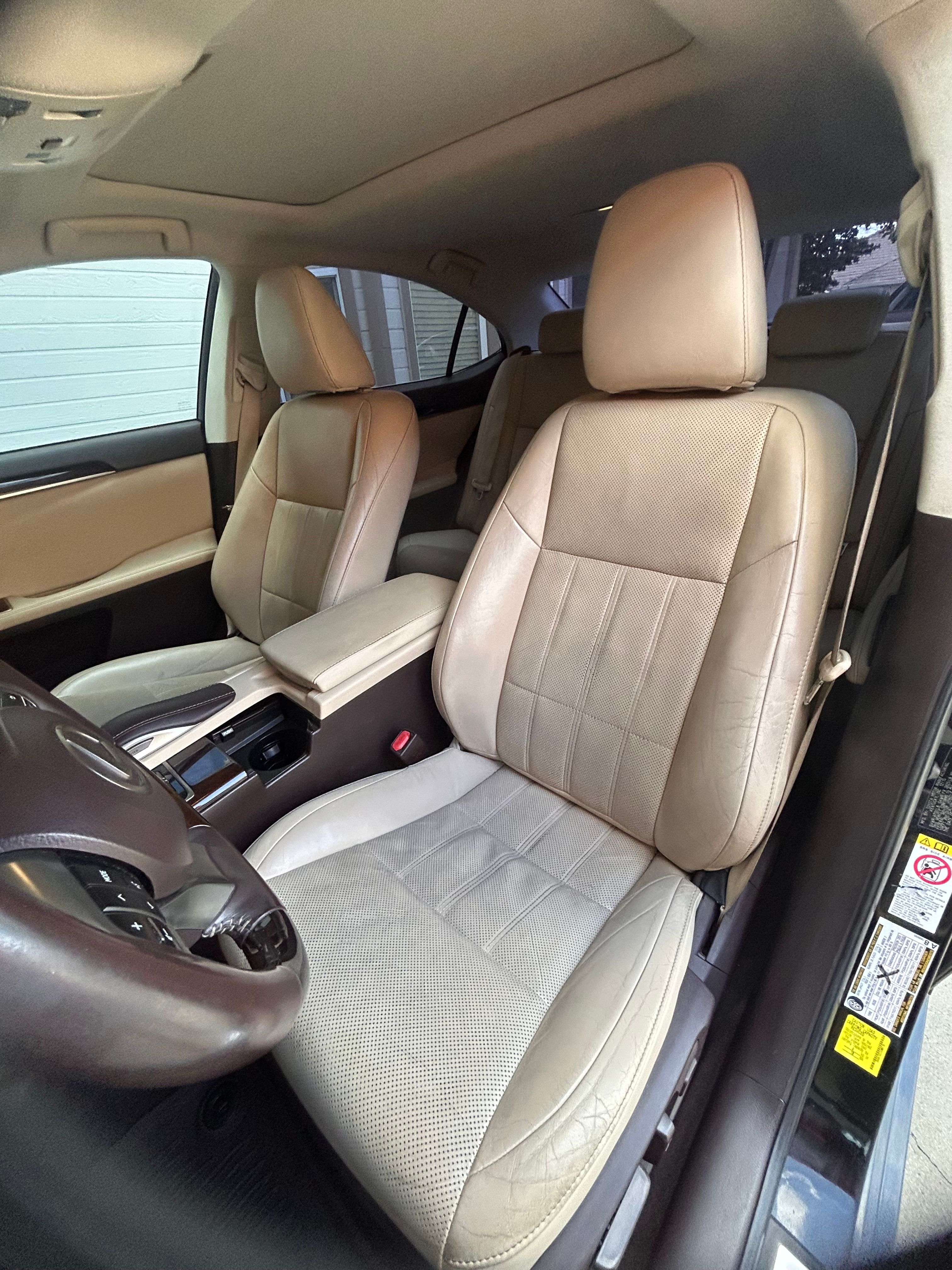Used 2016 Lexus ES 350 w/ Luxury Package w/Wood Trim FWD image 11