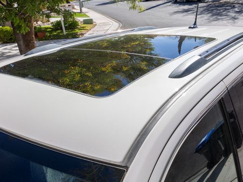 Used 2012 Jeep Grand Cherokee Overland image 15