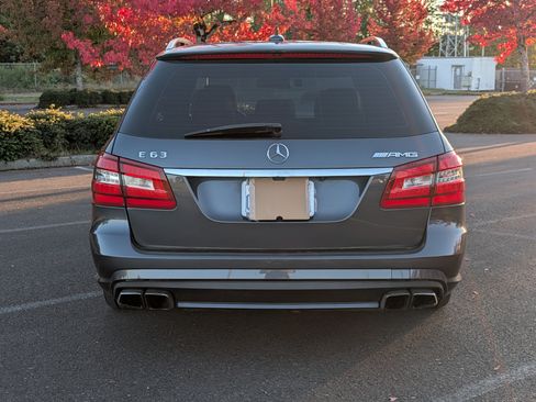 Used 2013 Mercedes-Benz E 63 AMG Wagon image 2