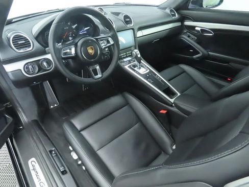 Used 2018 Porsche 718 Cayman GTS image 13