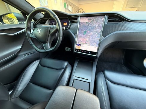 Used 2020 Tesla Model S Long Range Plus image 22