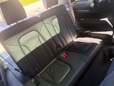 Used 2015 Audi Q7 3.0T S line Prestige w/ 21" S Line Plus Package image 13