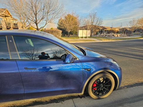 Used 2022 Tesla Model Y Performance image 6