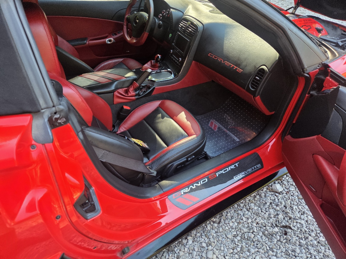 Used 2012 Chevrolet Corvette Grand Sport w/ 2LT Preferred Equipment Group RWD image 10