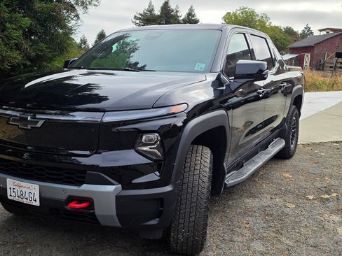 Used 2026 Chevrolet Silverado EV Trail Boss AWD/4WD image 2