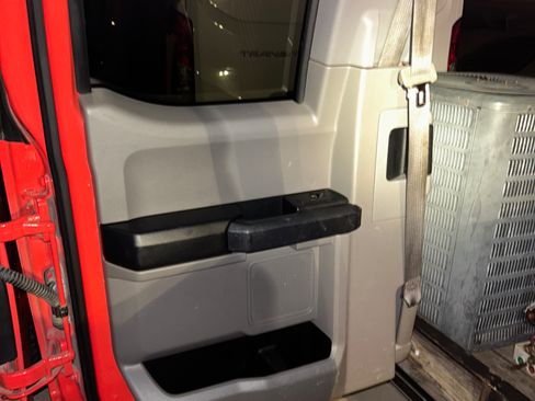 Used 2019 Ford F150 Lariat image 19